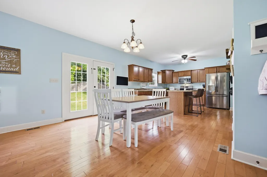 1928 Clearwater Drive Lawrenceburg KY 40342