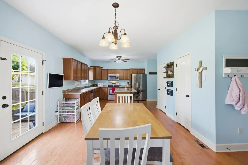 1928 Clearwater Drive Lawrenceburg KY 40342