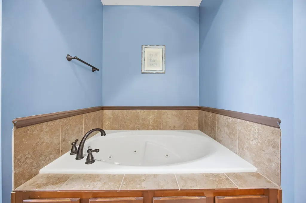 1928 Clearwater Drive Lawrenceburg KY 40342