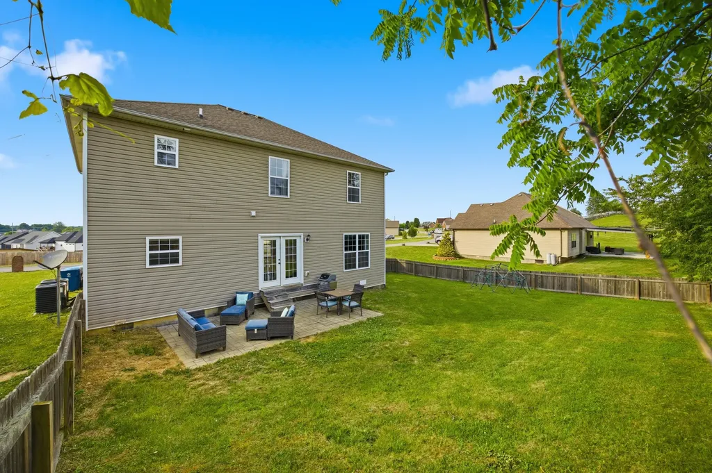 1928 Clearwater Drive Lawrenceburg KY 40342