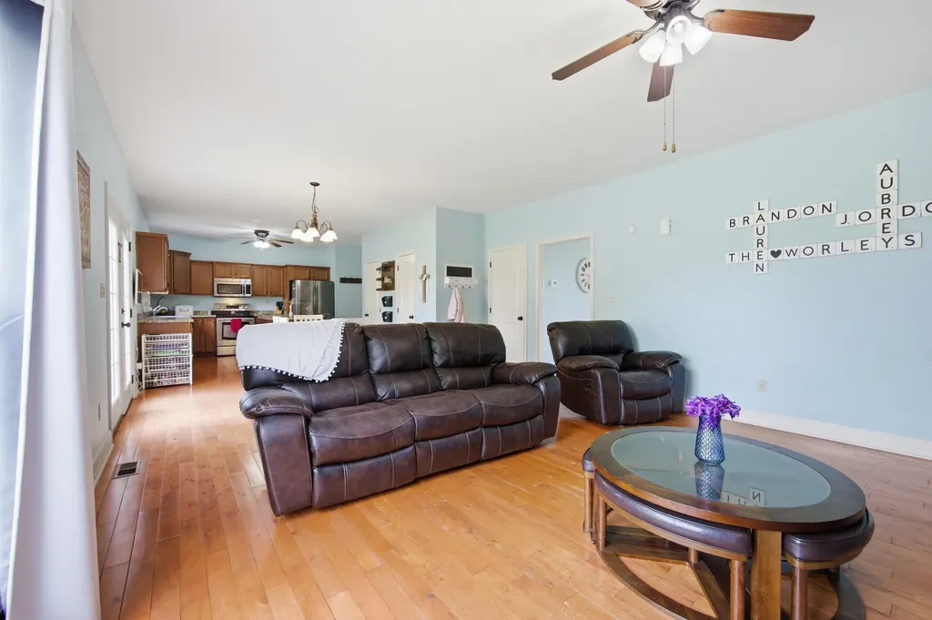 1928 Clearwater Drive Lawrenceburg KY 40342