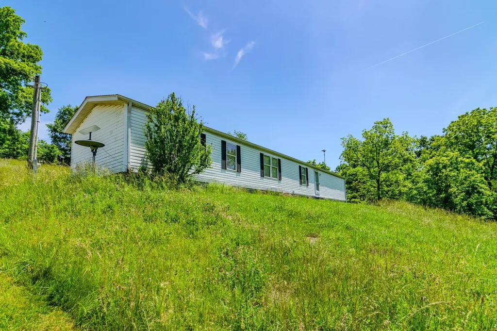 1265 Edmonson Road Lawrenceburg KY 40342