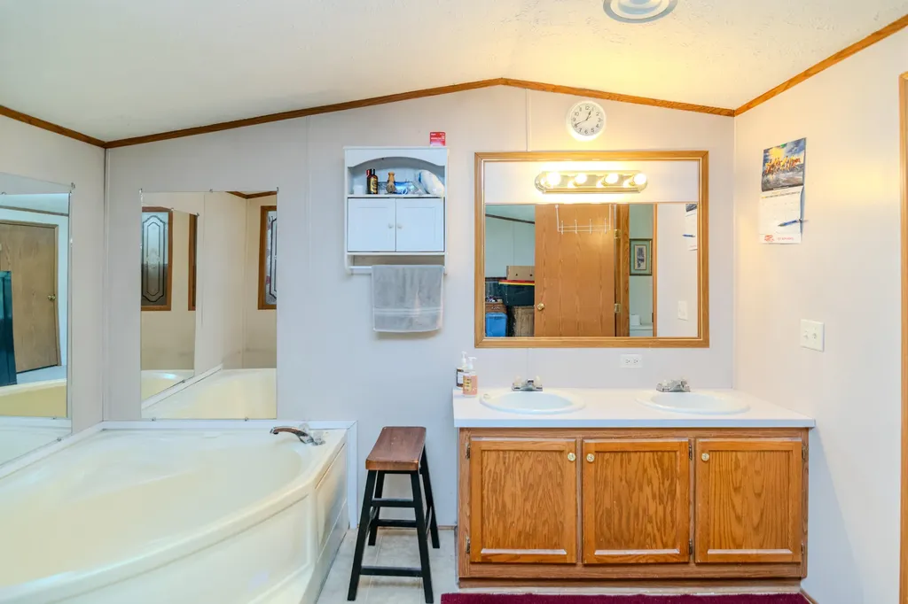 1265 Edmonson Road Lawrenceburg KY 40342