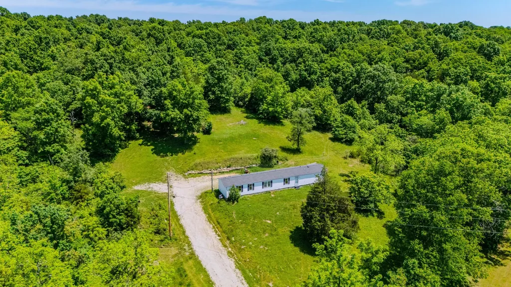 1265 Edmonson Road Lawrenceburg KY 40342