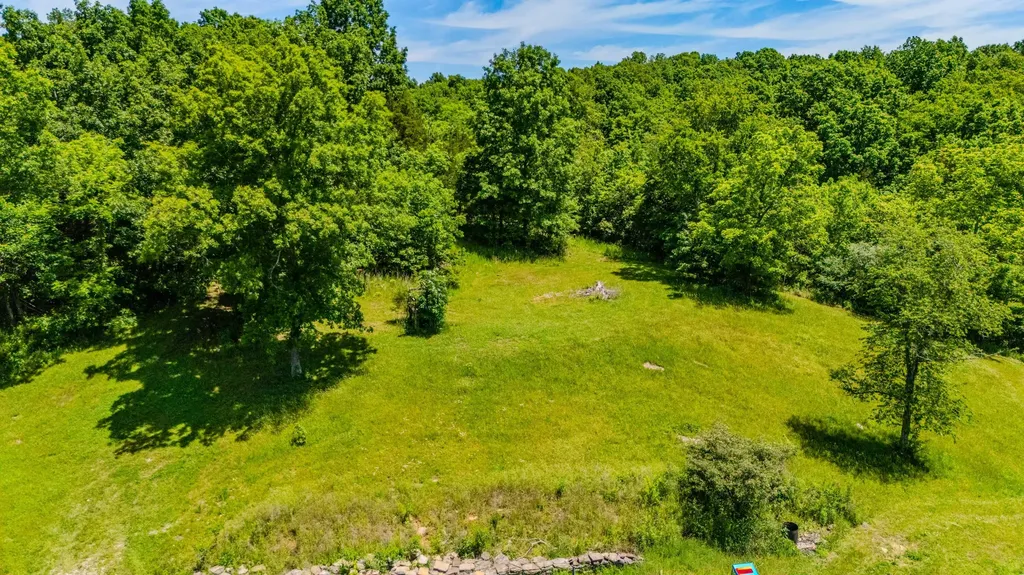 1265 Edmonson Road Lawrenceburg KY 40342