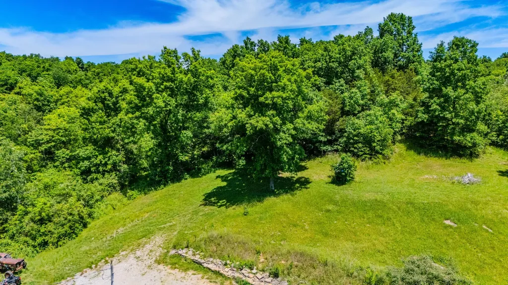 1265 Edmonson Road Lawrenceburg KY 40342
