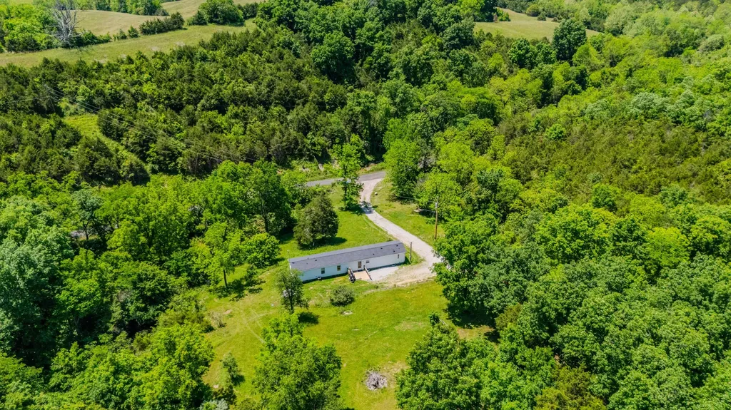 1265 Edmonson Road Lawrenceburg KY 40342