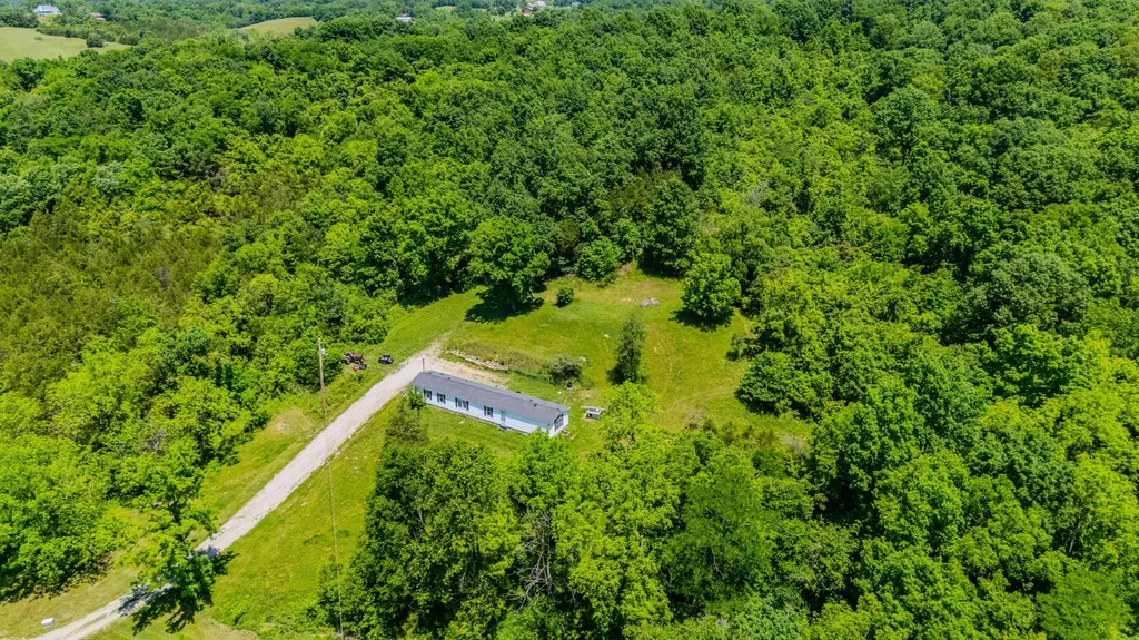 1265 Edmonson Road Lawrenceburg KY 40342
