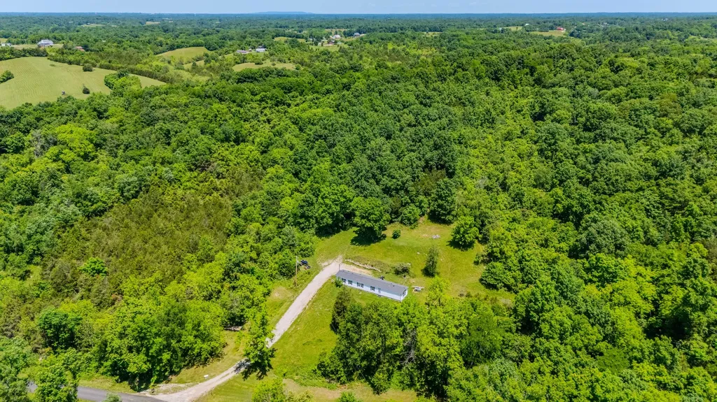1265 Edmonson Road Lawrenceburg KY 40342
