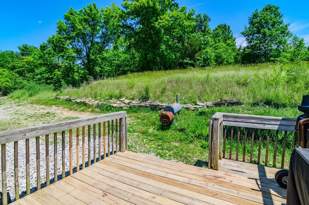 1265 Edmonson Road Lawrenceburg KY 40342