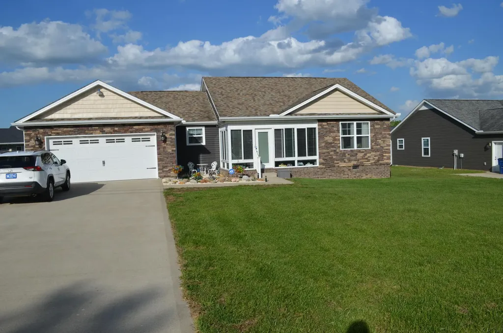 3286 Barbourville Road London KY 40744
