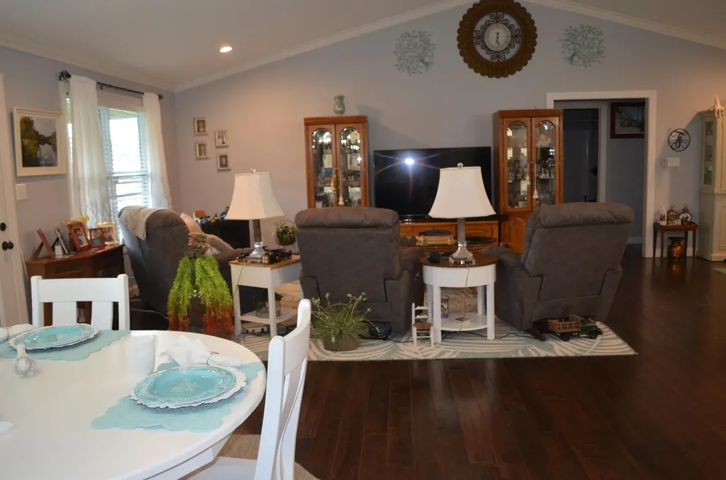 3286 Barbourville Road London KY 40744