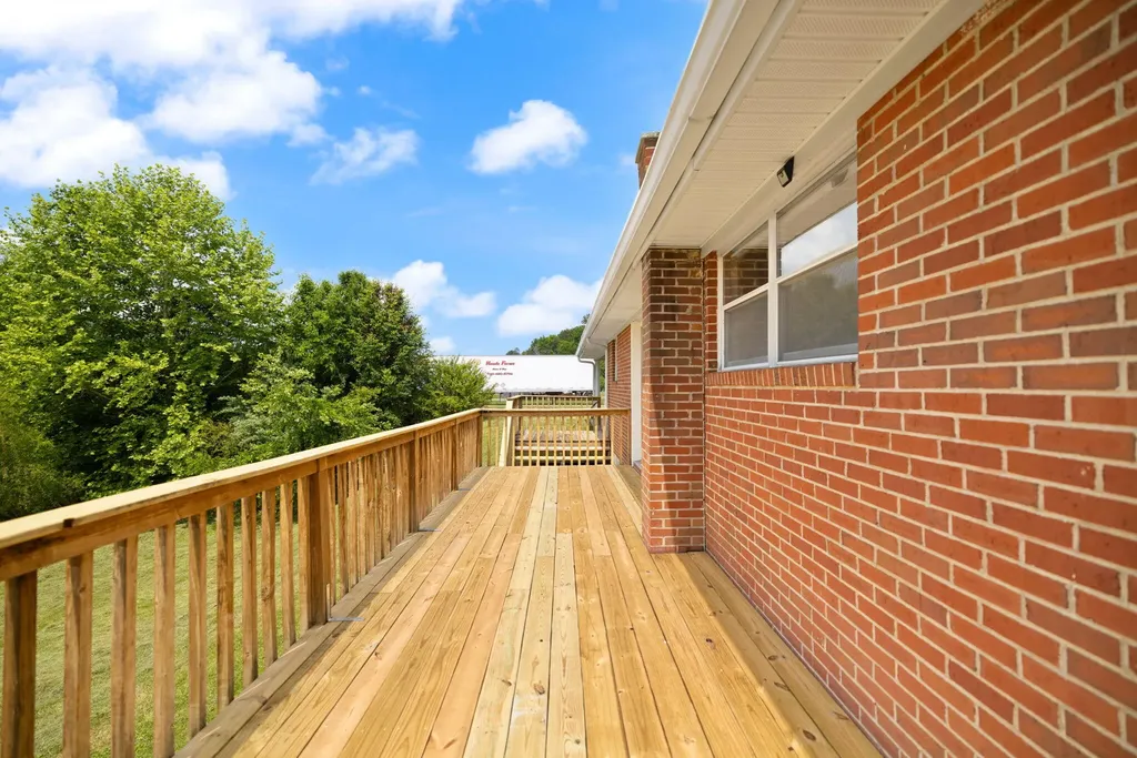1176 Parkway Drive Salyersville KY 41465