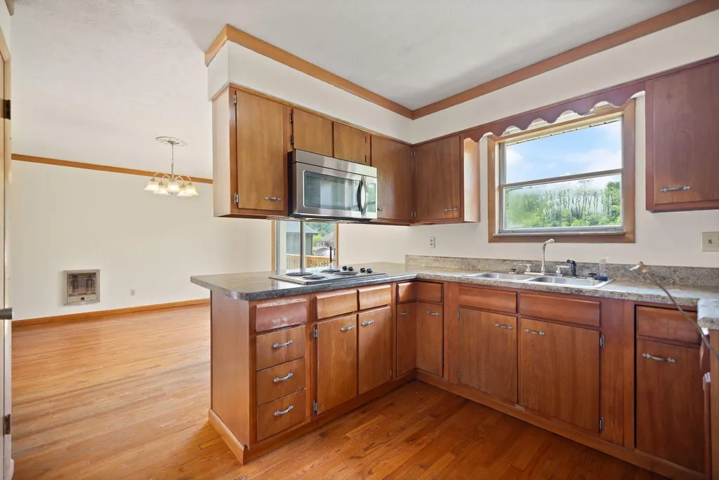 1176 Parkway Drive Salyersville KY 41465