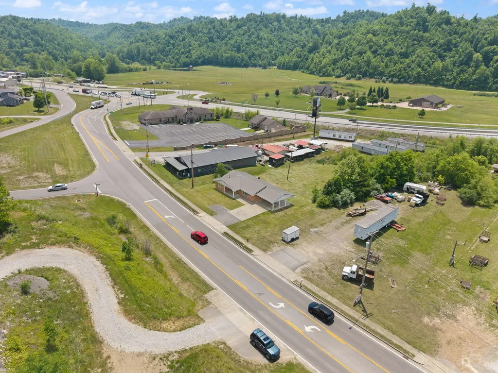 1176 Parkway Drive Salyersville KY 41465