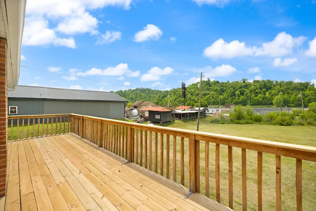1176 Parkway Drive Salyersville KY 41465