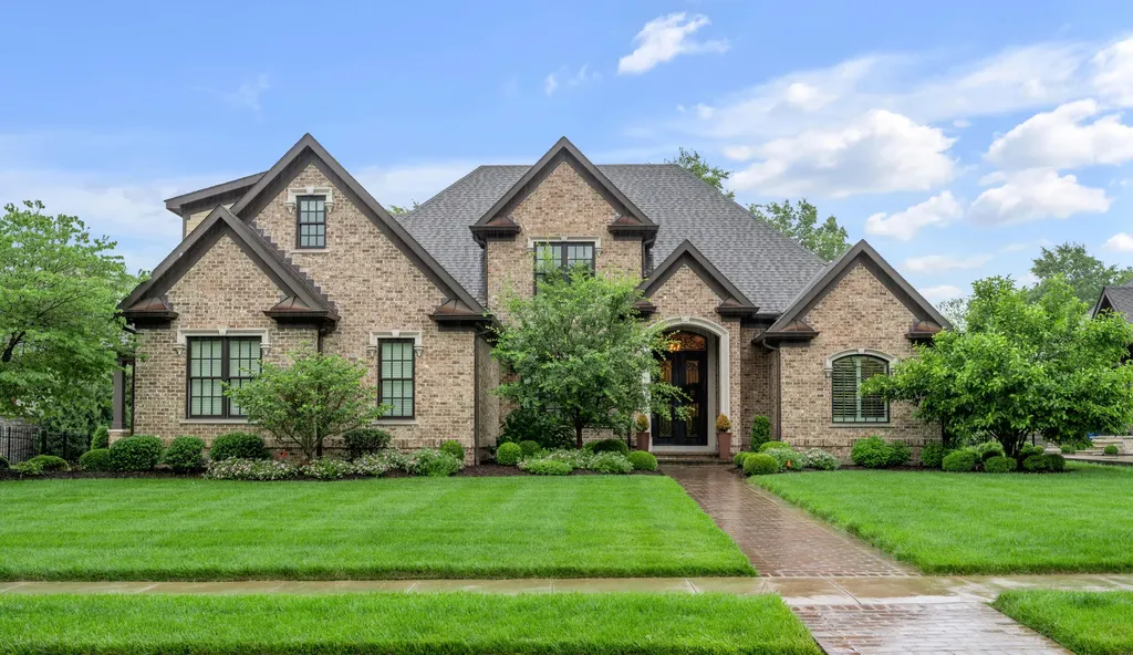 2928 Bobwhite Trail Lexington KY 40509