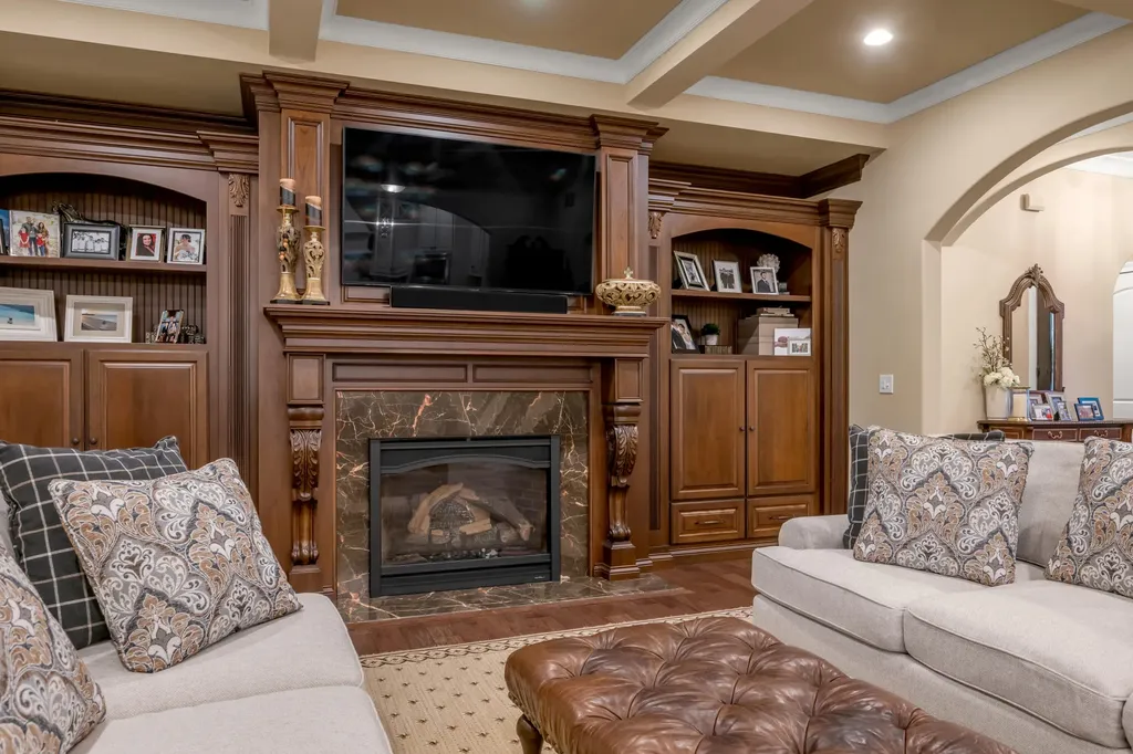 2928 Bobwhite Trail Lexington KY 40509