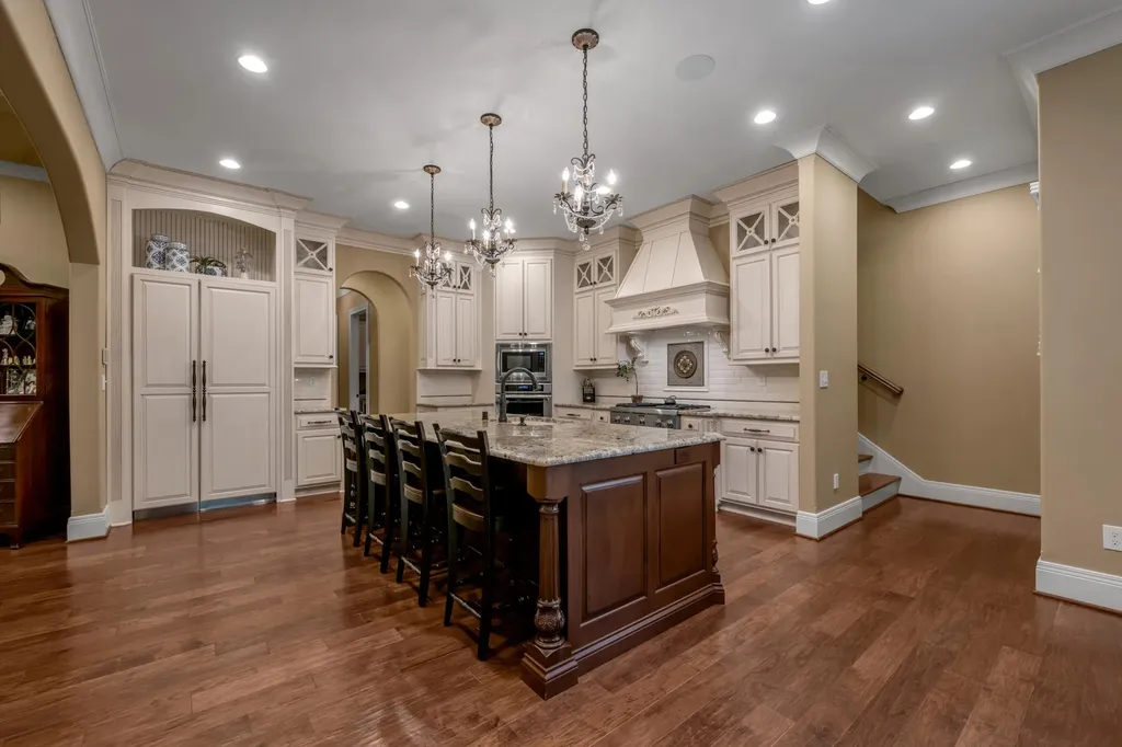 2928 Bobwhite Trail Lexington KY 40509