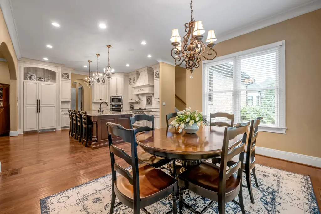 2928 Bobwhite Trail Lexington KY 40509