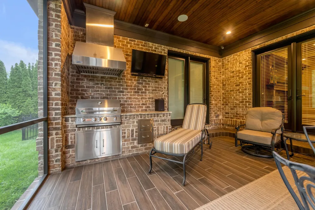 2928 Bobwhite Trail Lexington KY 40509