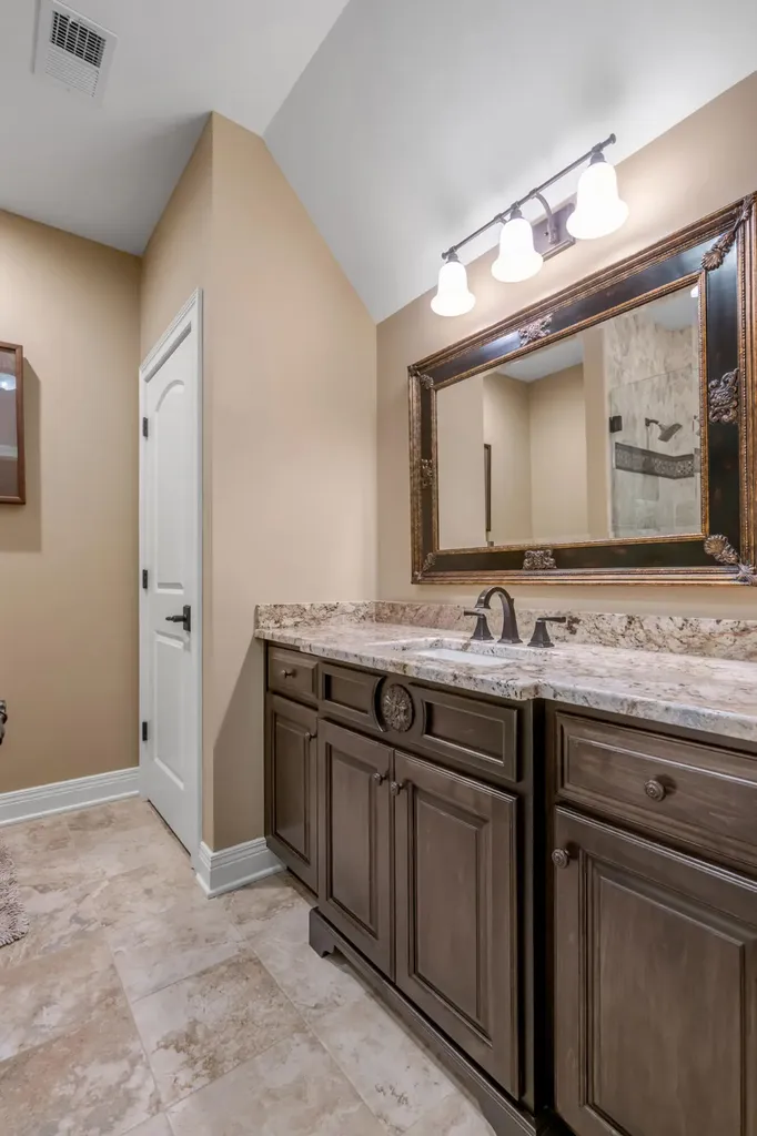 2928 Bobwhite Trail Lexington KY 40509