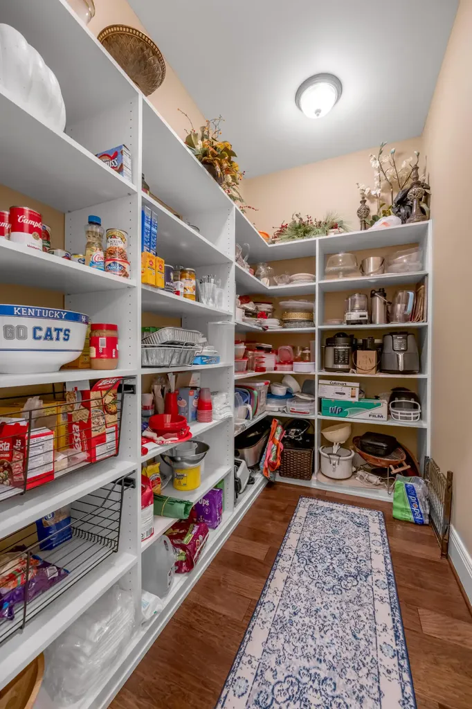 2928 Bobwhite Trail Lexington KY 40509