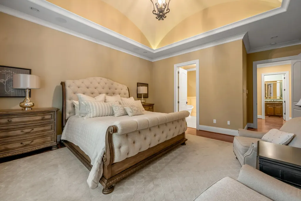 2928 Bobwhite Trail Lexington KY 40509