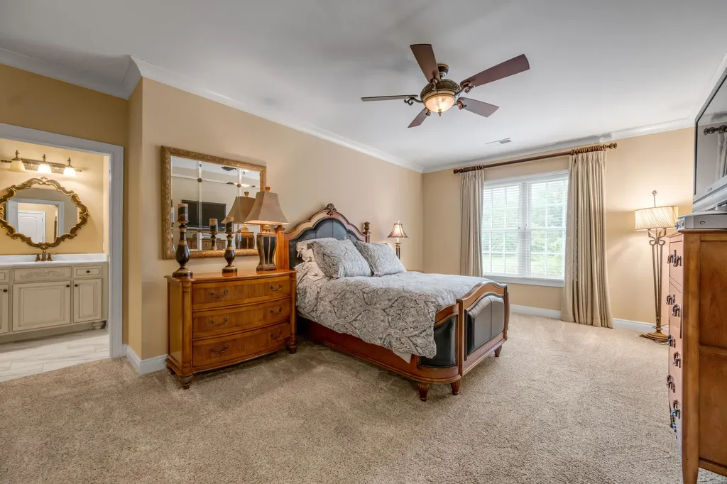 2928 Bobwhite Trail Lexington KY 40509