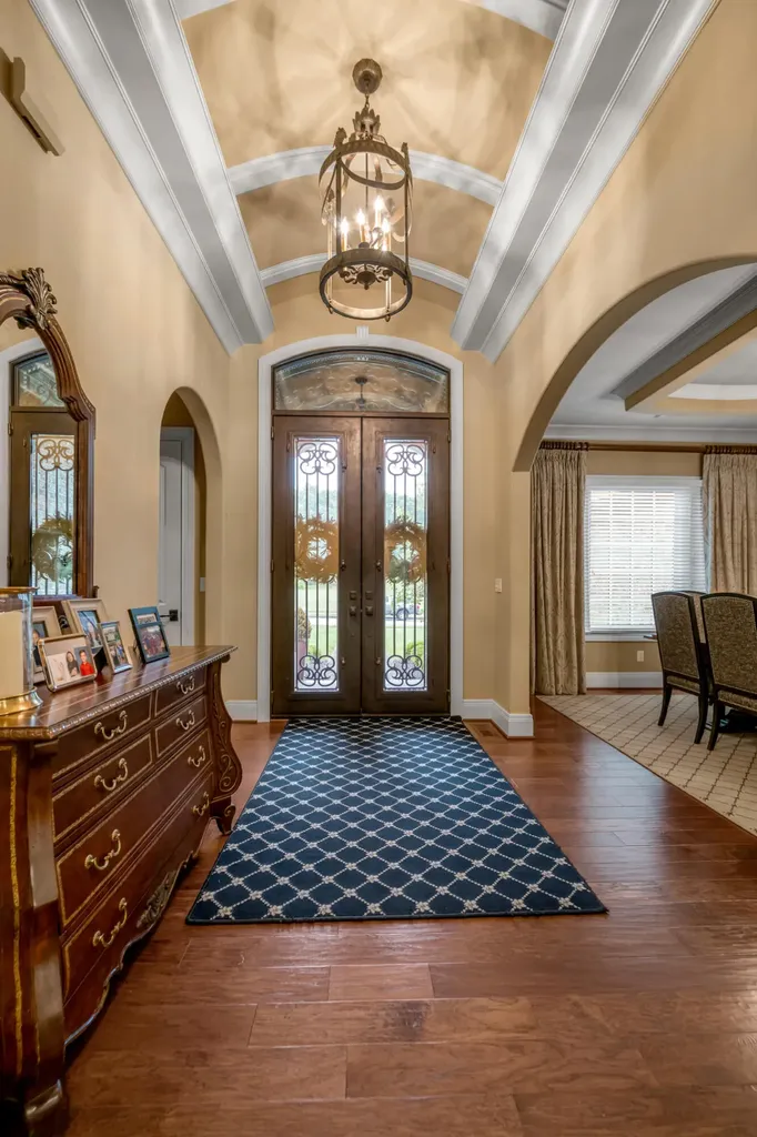 2928 Bobwhite Trail Lexington KY 40509