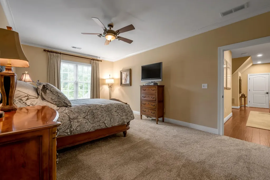 2928 Bobwhite Trail Lexington KY 40509