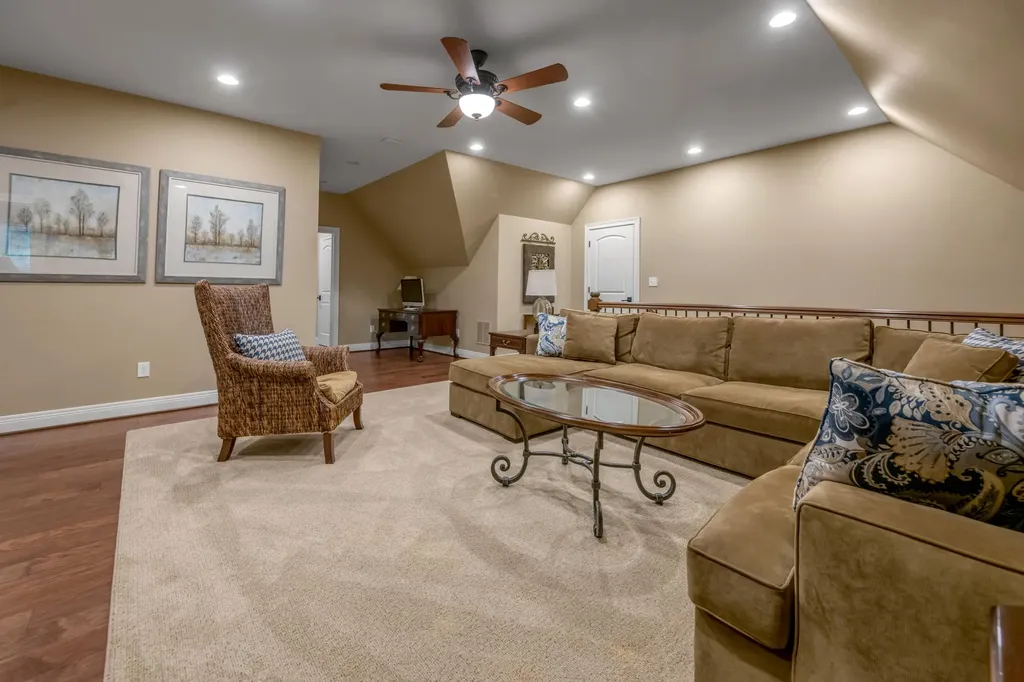 2928 Bobwhite Trail Lexington KY 40509