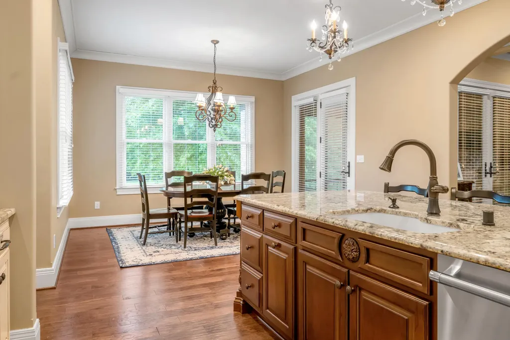 2928 Bobwhite Trail Lexington KY 40509