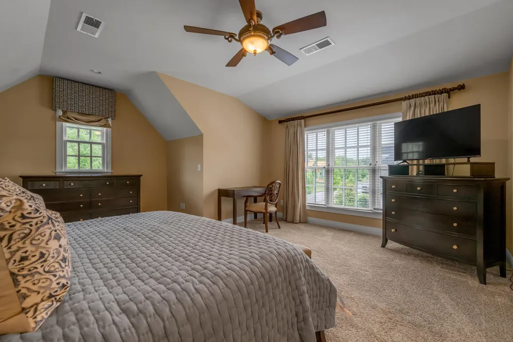 2928 Bobwhite Trail Lexington KY 40509