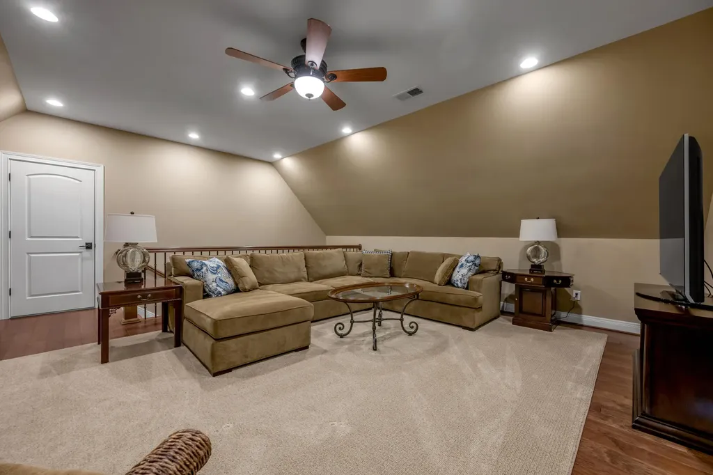 2928 Bobwhite Trail Lexington KY 40509