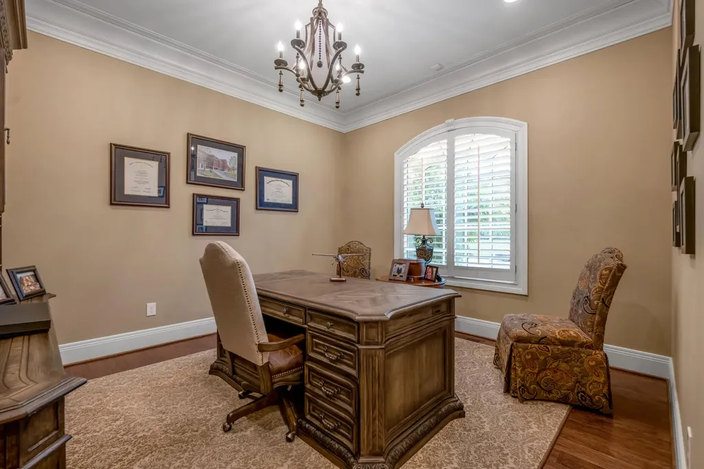 2928 Bobwhite Trail Lexington KY 40509