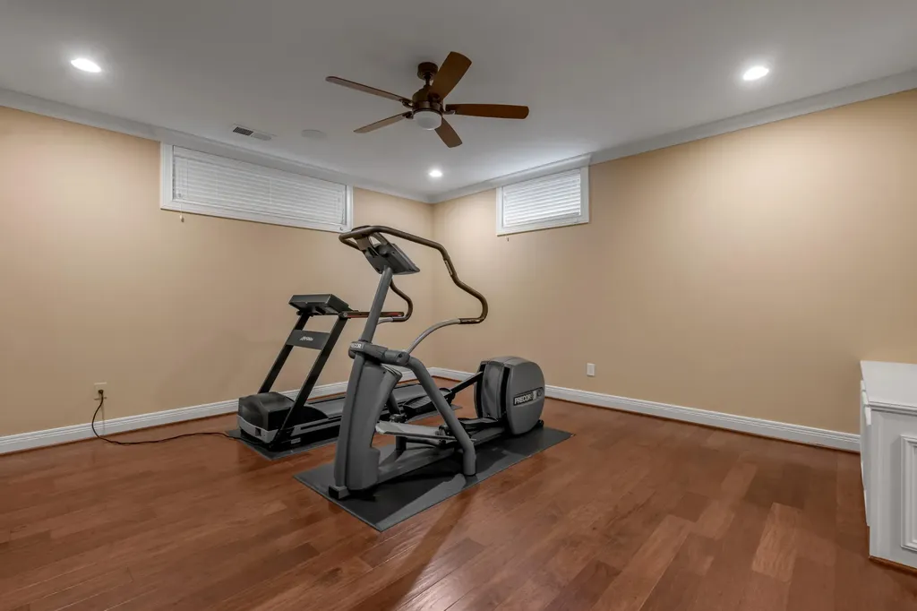 2928 Bobwhite Trail Lexington KY 40509