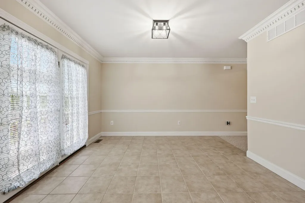 1049 Heathcliff Drive Richmond KY 40475