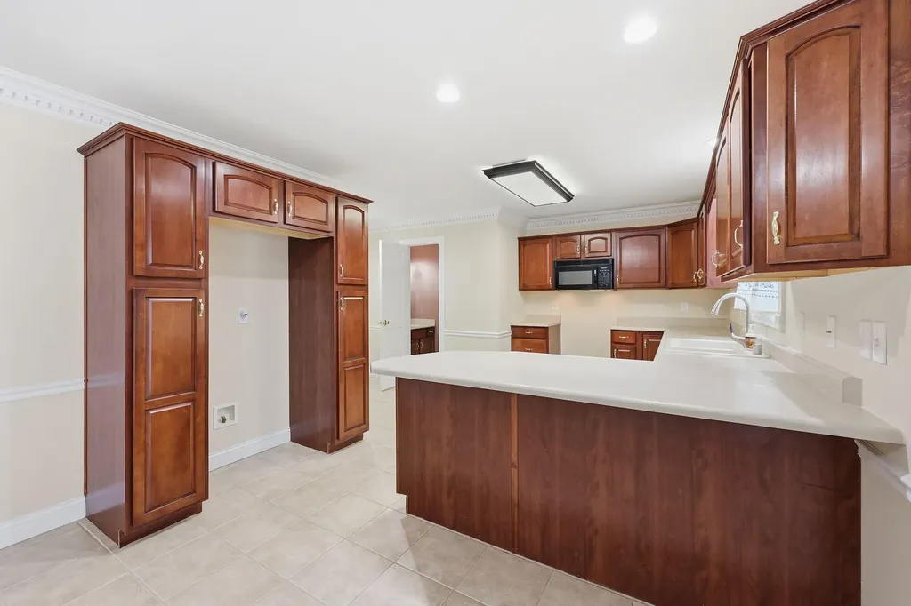1049 Heathcliff Drive Richmond KY 40475