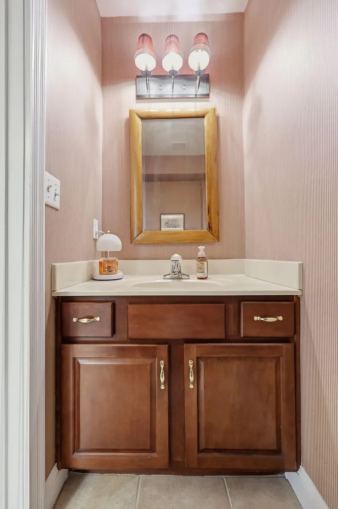 1049 Heathcliff Drive Richmond KY 40475