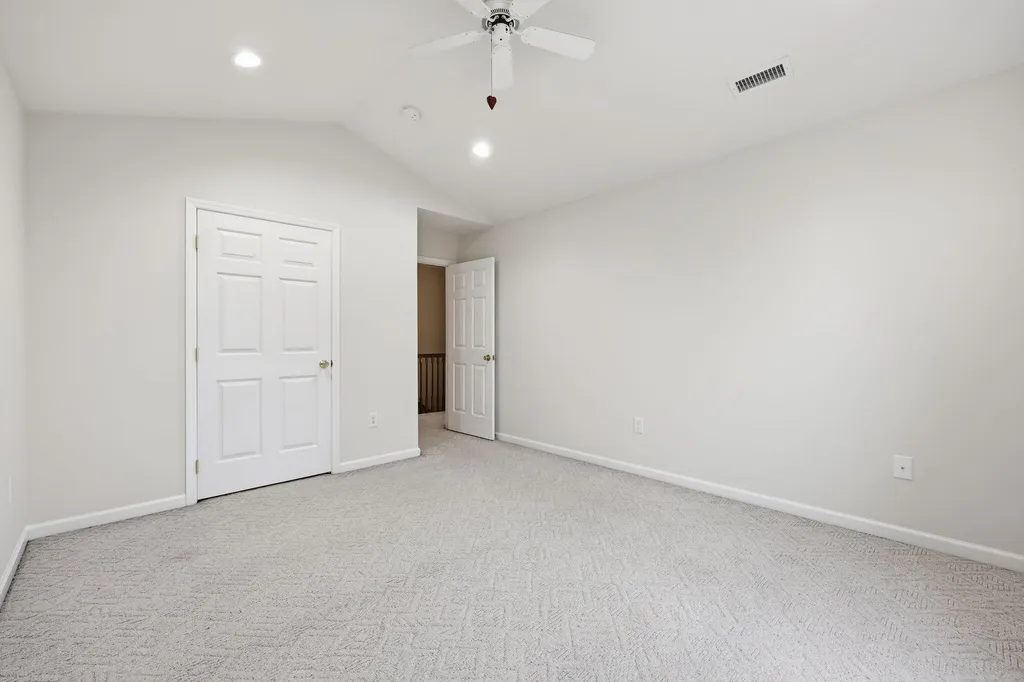 1049 Heathcliff Drive Richmond KY 40475