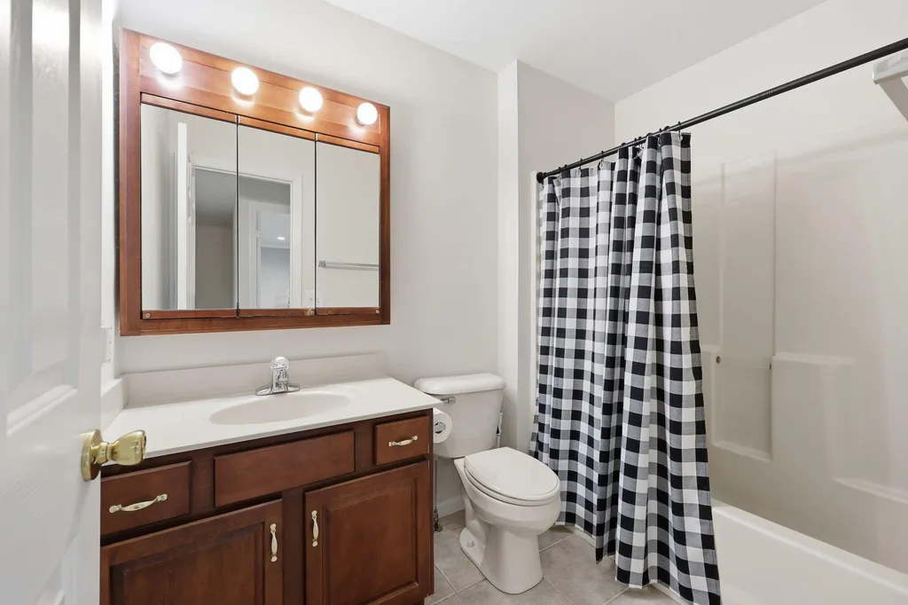 1049 Heathcliff Drive Richmond KY 40475
