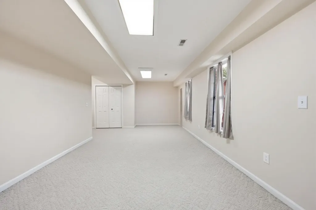 1049 Heathcliff Drive Richmond KY 40475