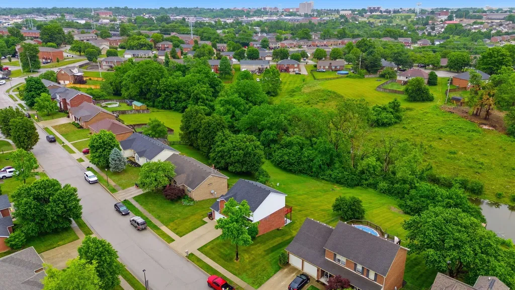 1049 Heathcliff Drive Richmond KY 40475