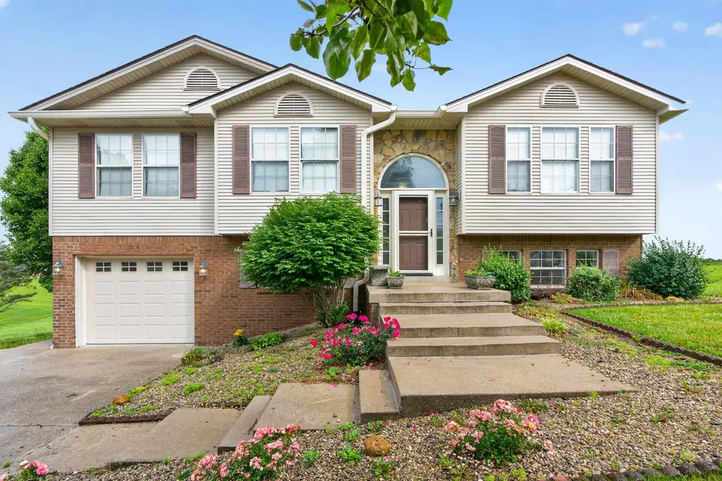 1084 Breezy Lane Berea KY 40403