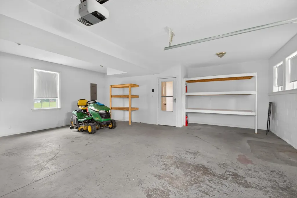 1084 Breezy Lane Berea KY 40403