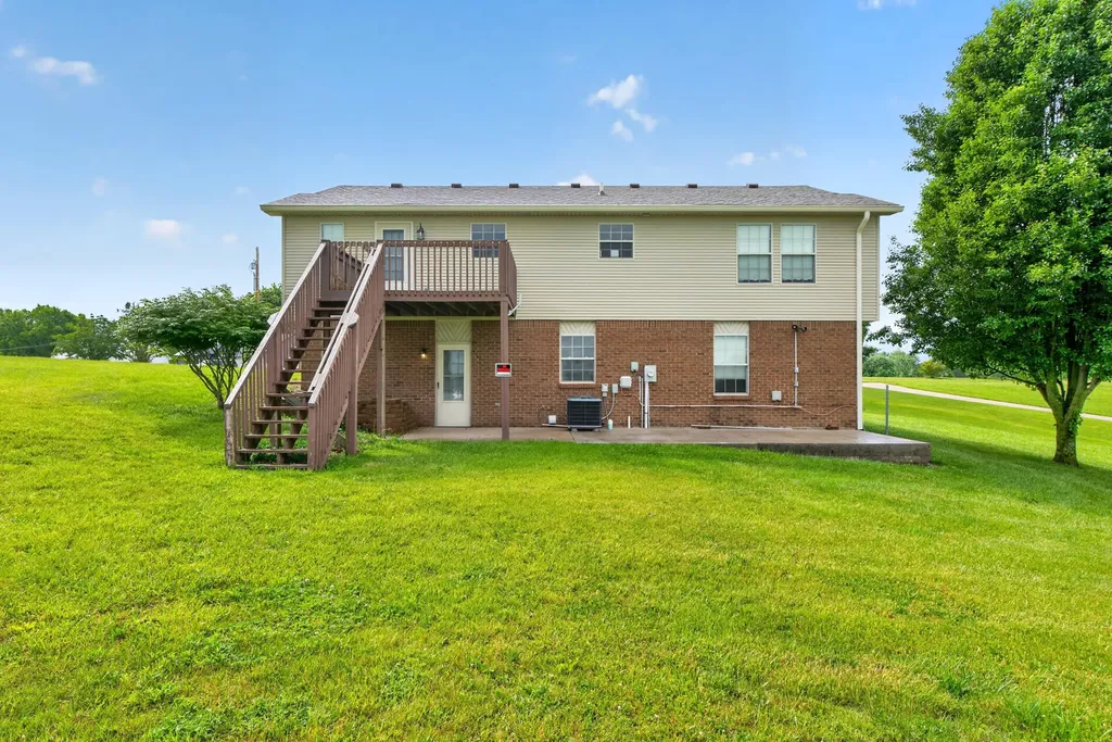 1084 Breezy Lane Berea KY 40403