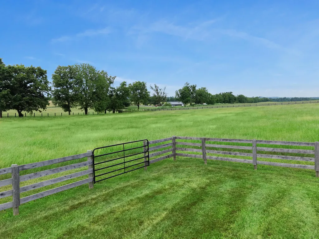 5792 Ky Highway 590 Lancaster KY 40444