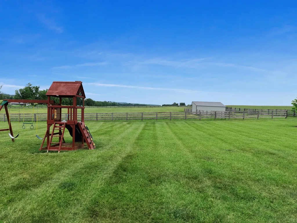 5792 Ky Highway 590 Lancaster KY 40444