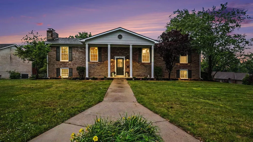 1817 Barwick Drive Lexington KY 40505